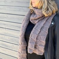 Checkmate Scarf 100% Merino Knitting Kit