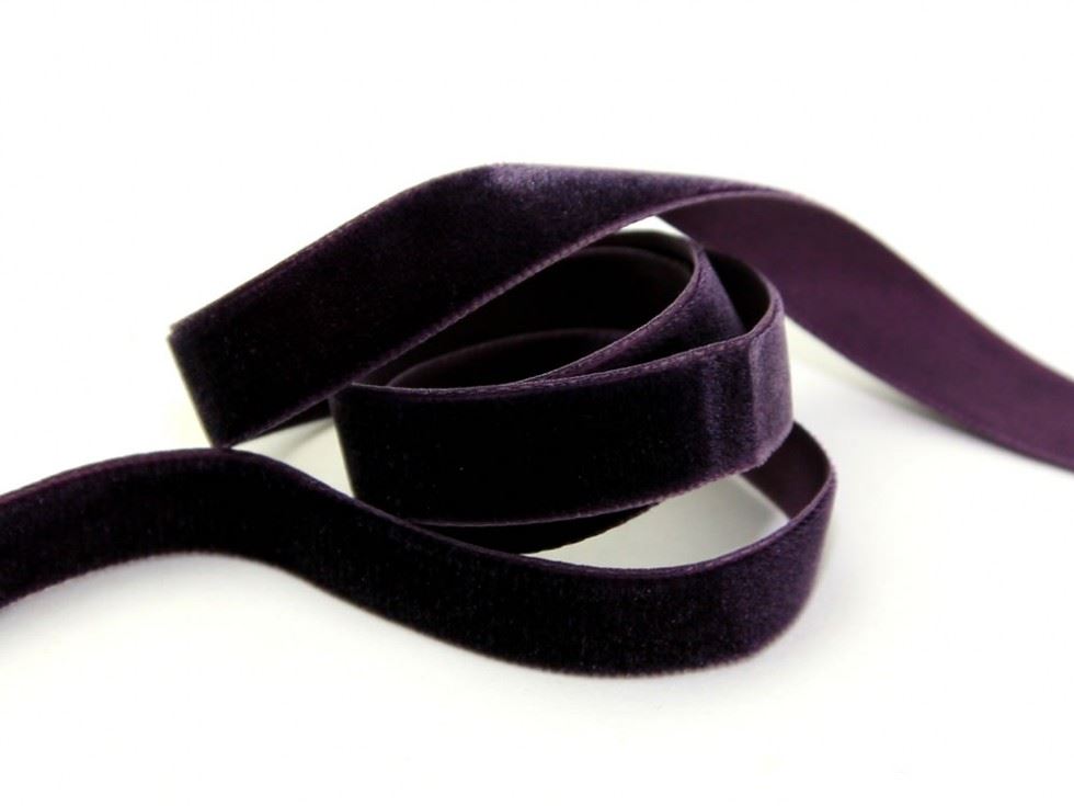 Berisfords Velvet Ribbon Mini Roll 9581 Plum